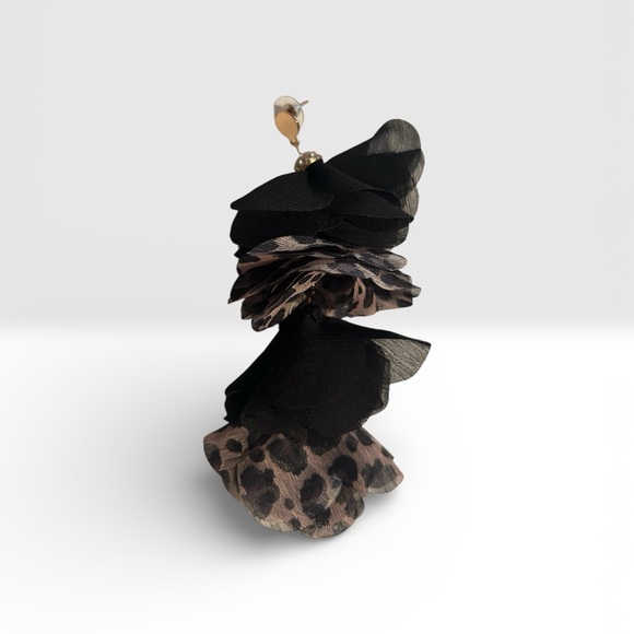 Chiffon petals with crystal accents and gold-tone metal base Tanya Creations - Picture 2 of 4